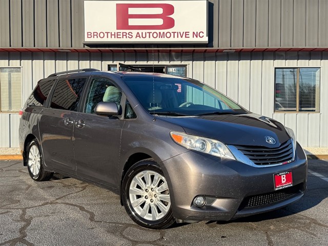 Toyota Sienna XLE AWD in Aberdeen