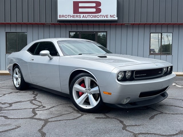 Dodge Challenger SRT8 in Aberdeen