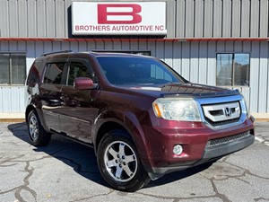 Picture of a 2011 Honda Pilot Touring 4WD W/DVD