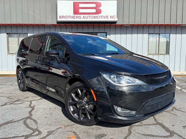 Chrysler Pacifica Touring Plus in Aberdeen