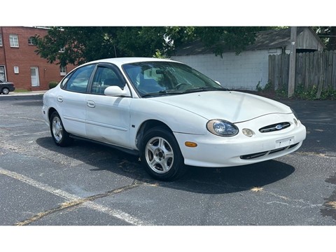1999 Ford Taurus SE