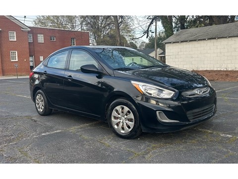 2017 Hyundai Accent SE 4-Door 6A