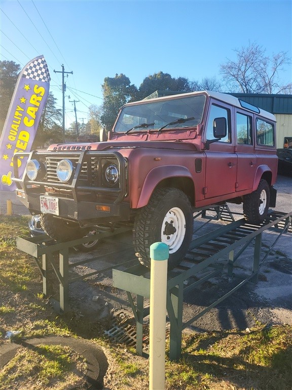 LAND ROVER DEFENDER ONE TEN WAGON in Columbia
