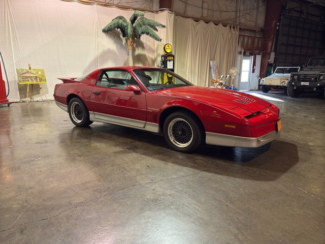 Picture of a 1987 Pontiac Firebird Trans AM