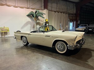 Picture of a 1957 Ford Thunderbird