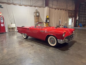 Picture of a 1957 Ford Thunderbird Roadster