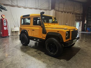 Picture of a 1999 Land Rover Defender 90 RHD Hardtop