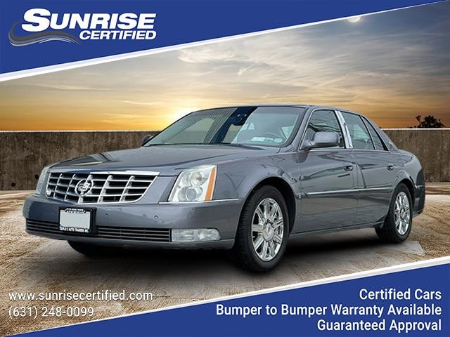 Cadillac DTS 4dr Sdn Luxury II in West Babylon