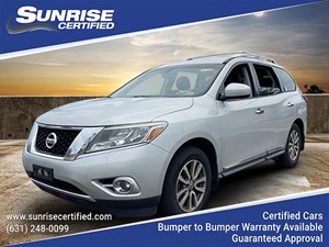 Picture of a 2015 Nissan Pathfinder 4WD 4dr SL
