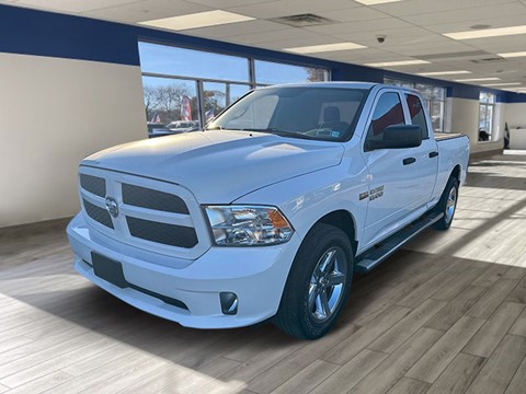 2017 Ram 1500 Express 4x4 Quad Cab 64 Box