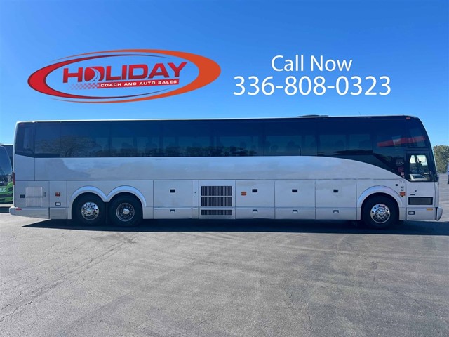 Prevost H3-45 at Holiday