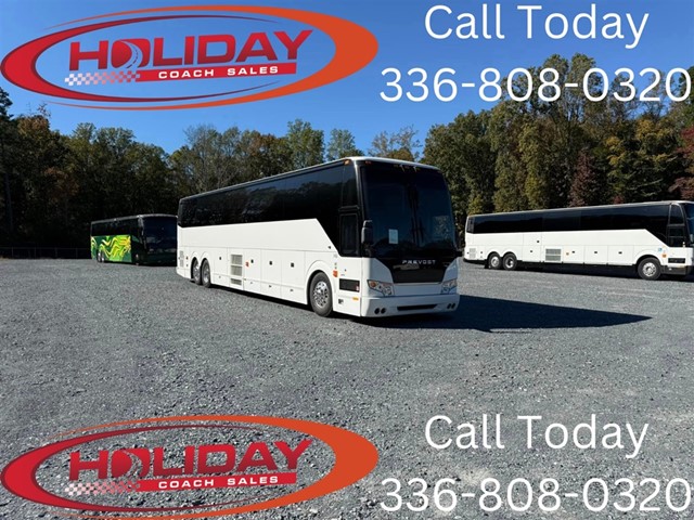 Prevost H3-45 at Holiday