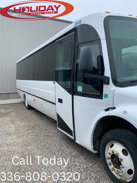 2007 Freightliner M1235