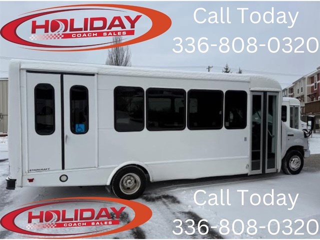 Ford E450 at Holiday