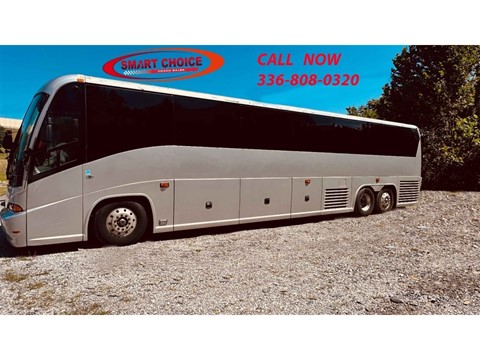 2004 MCI J4500