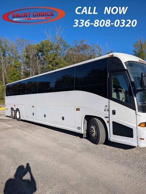 2007 MCI J4500
