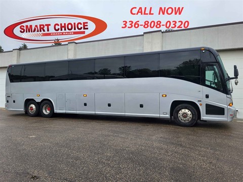 2005 MCI J4500