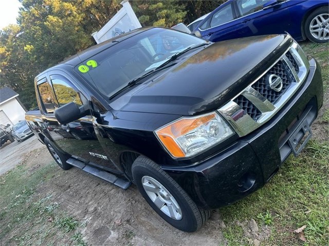 NISSAN TITAN XE/SE/LE in Snow Hill