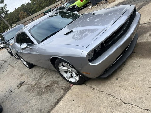 DODGE CHALLENGER SXT in Snow Hill