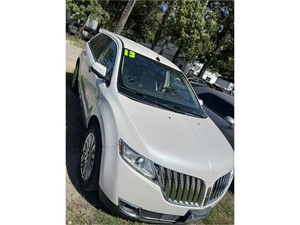 Picture of a 2013 Lincoln MKX FWD