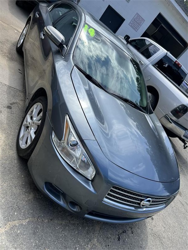 Nissan Maxima SV in Snow Hill