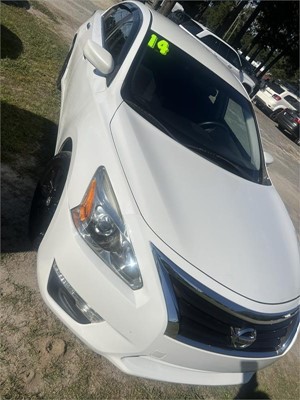 Picture of a 2014 Nissan Altima 2.5 SL