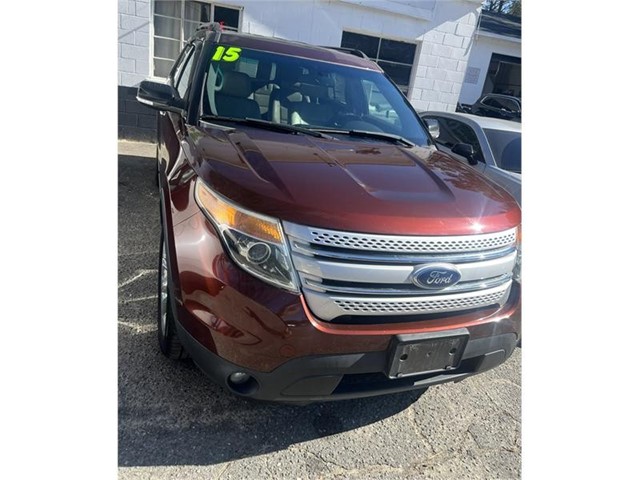 Ford Explorer XLT FWD in Snow Hill