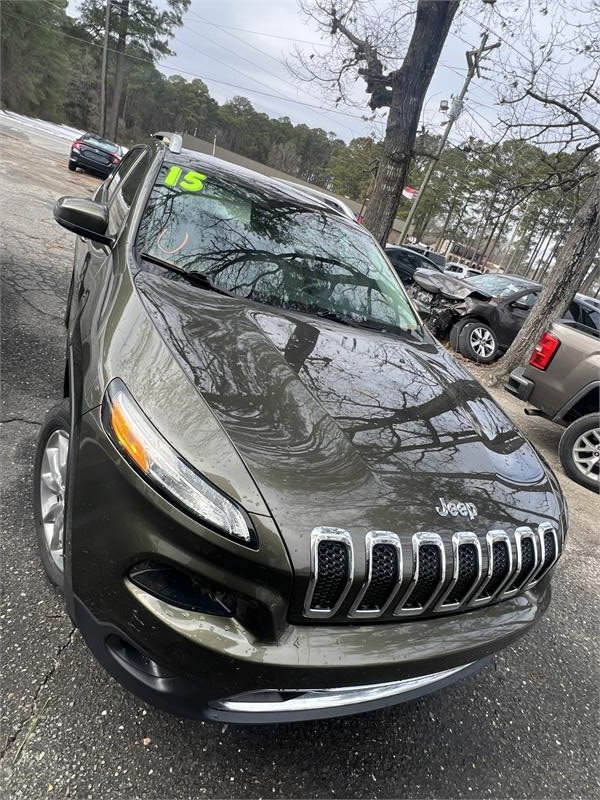 Jeep Cherokee Limited 4WD in Snow Hill