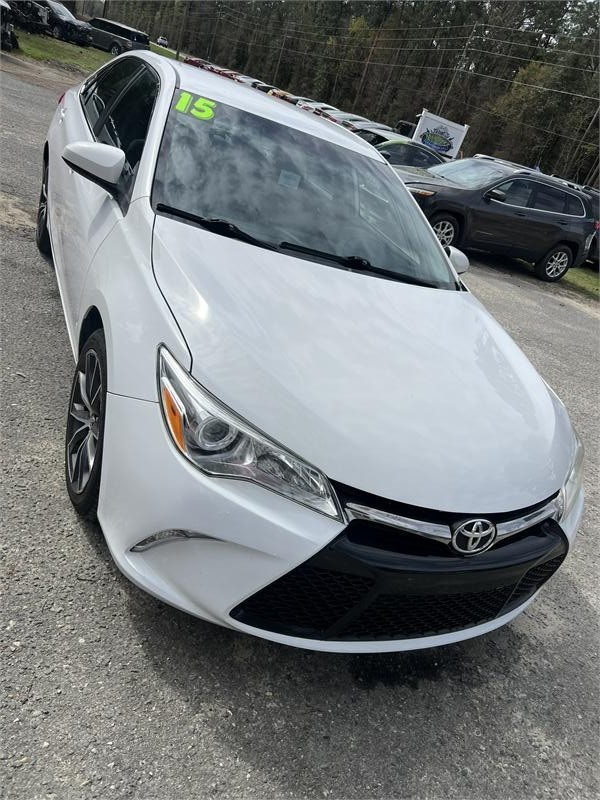Toyota Camry SE in Snow Hill