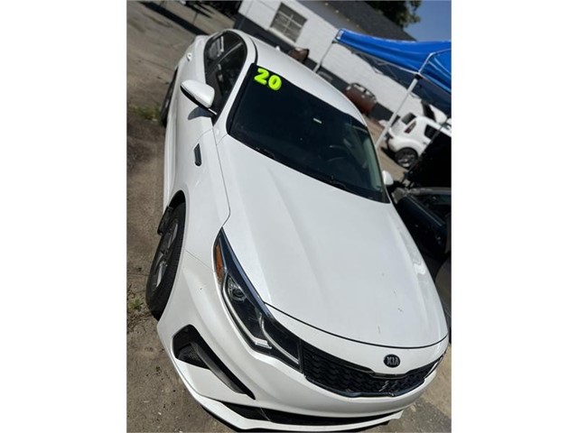 Kia Optima LX in Snow Hill