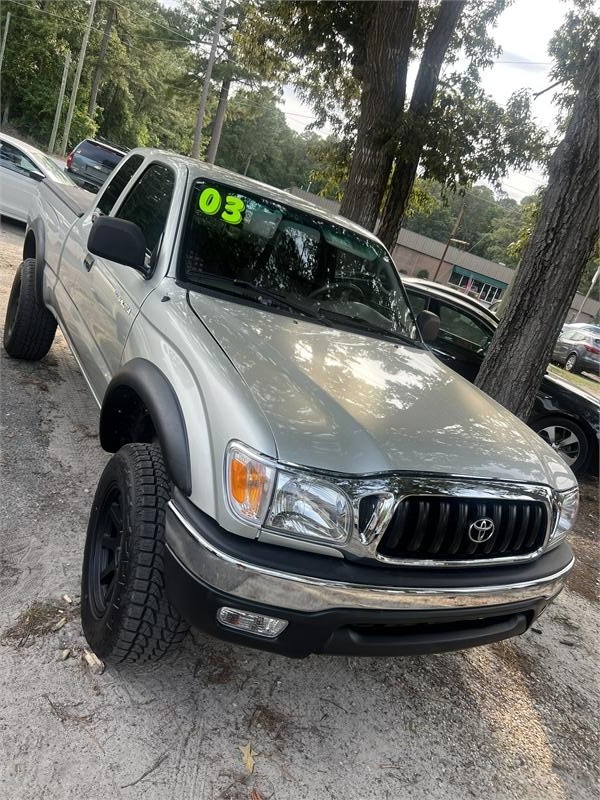 Toyota Tacoma Prerunner Xtracab 2WD in Snow Hill
