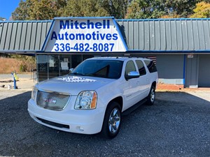 Picture of a 2011 GMC Yukon XL SLT-1 1/2 Ton 4WD