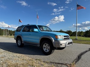 Picture of a 1999 Toyota 4Runner Limited 4WD