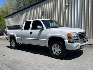 Picture of a 2005 GMC Sierra 1500 SLT Ext. Cab Short Bed 4WD
