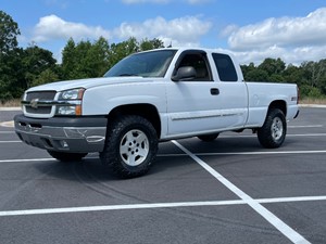 Picture of a 2004 Chevrolet Silverado 1500 Z71 Ext. Cab Short Bed 4WD