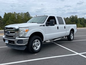 Picture of a 2016 Ford F-250 SD XLT Crew Cab 4WD