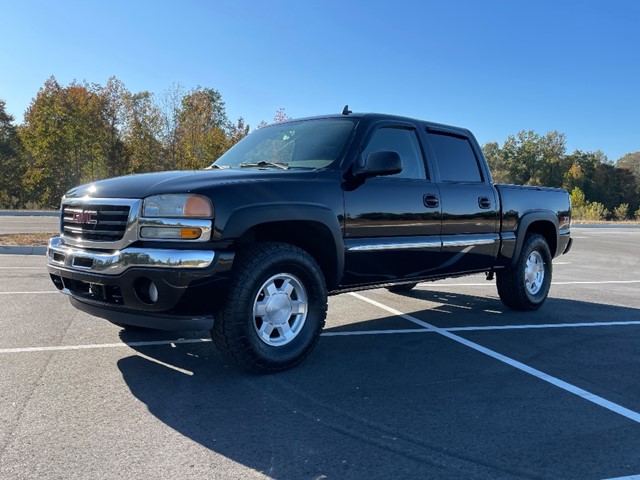 GMC Sierra 1500 SLT Crew Cab 4WD in Garner