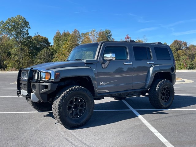 Hummer H3 in Garner