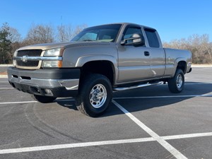 Picture of a 2004 Chevrolet Silverado 2500HD LT Ext. Cab Short Bed 2WD