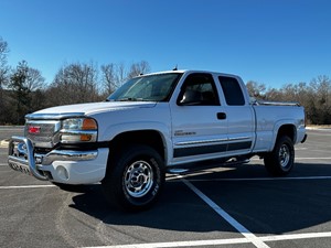 Picture of a 2004 GMC Sierra 2500HD SLT Ext. Cab Short Bed 4WD