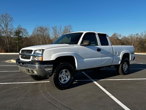 Picture of a 2004 Chevrolet Silverado 1500 Ext. Cab Short Bed 4WD