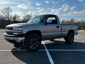 Picture of a 2001 Chevrolet Silverado 1500 LS Short Bed 4WD