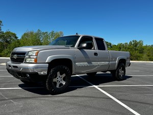 Picture of a 2006 Chevrolet Silverado 1500 LT1 Ext. Cab Short Bed 4WD