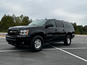 Picture of a 2007 Chevrolet Suburban LT1 2500 4WD