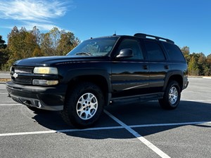 Picture of a 2004 Chevrolet Tahoe 4WD