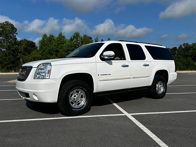 GMC Yukon XL SLT-1 3/4 Ton 4WD in Garner