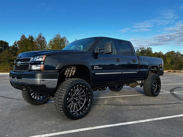 Chevrolet Silverado 2500HD LT1 Crew Cab 4WD in Garner