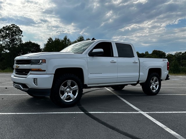 Chevrolet Silverado 1500 LT Crew Cab 4WD in Garner