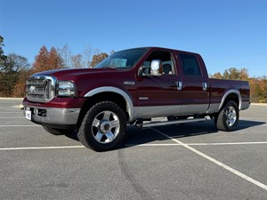 Picture of a 2005 Ford F-250 SD Lariat Crew Cab 4WD