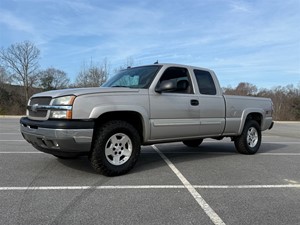 Picture of a 2005 Chevrolet Silverado 1500 Z71 Ext. Cab Short Bed 4WD